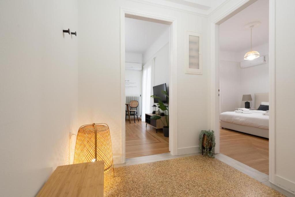 Vibrant Urban Getaway: Modern 1-Bedroom Near Bars, Parks, And Metro Athen Eksteriør bilde
