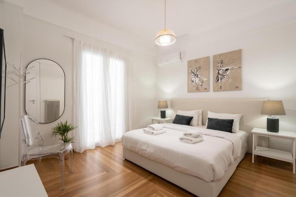 Vibrant Urban Getaway: Modern 1-Bedroom Near Bars, Parks, And Metro Athen Eksteriør bilde